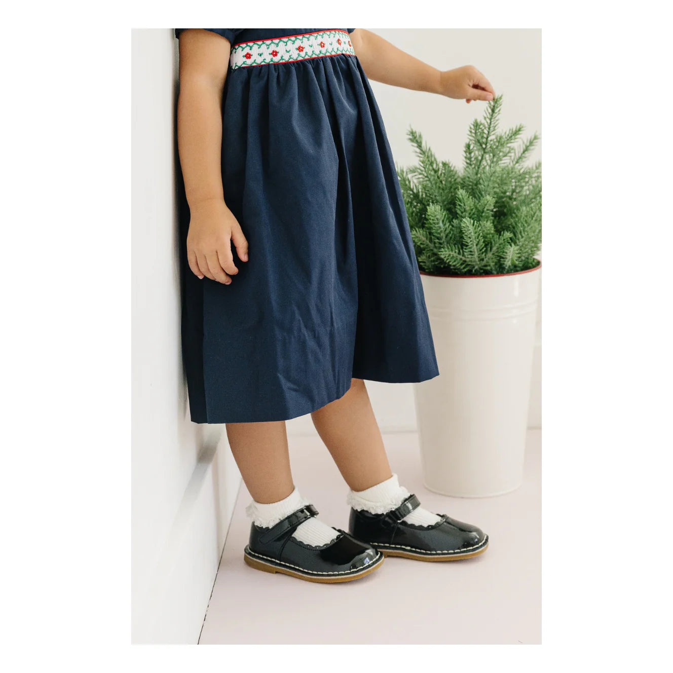 Blk Patent Caitlin Scalloped Mary Jane